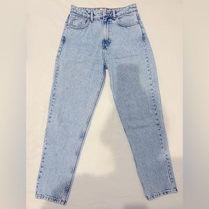 Women’s Zara Mom Jeans Size 4